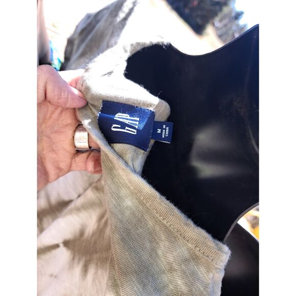 Spring Sale! Lot 28 is 3 fun Sz M dresses 1 off the shoulder tropical shorts - Picture 10 of 12